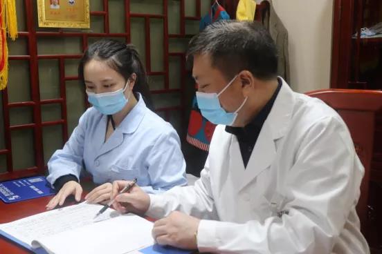 医助:人生有选择题，但我的方向不会改变！